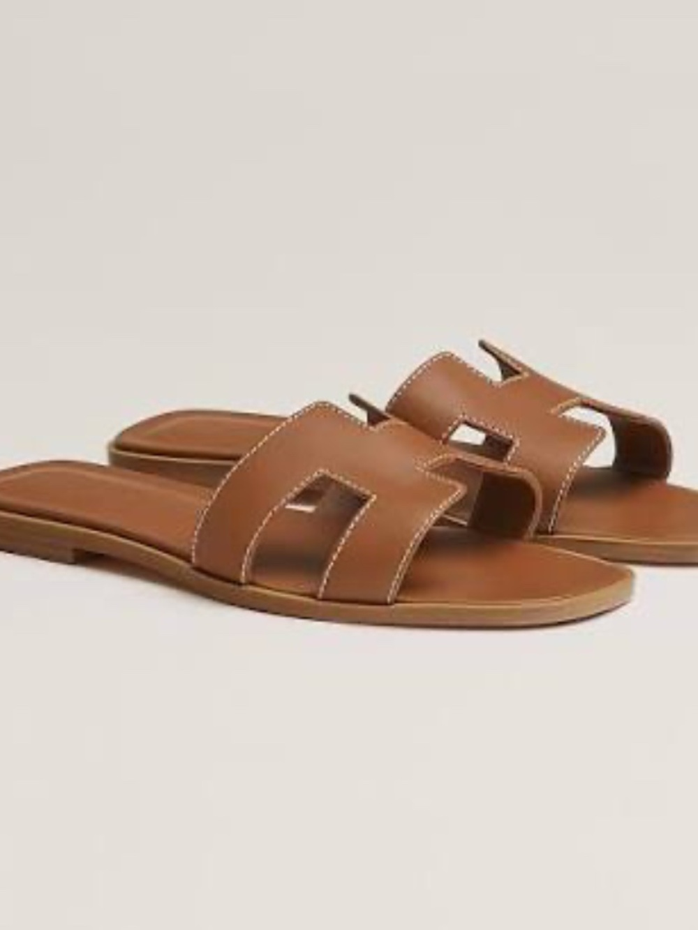 🤎 HERMÈS ORAN SANDALS 🤎 ✨NWOT✨• Worn Once!! • The Iconic Gold Color ✨ • sz 38 - Picture 2 of 6